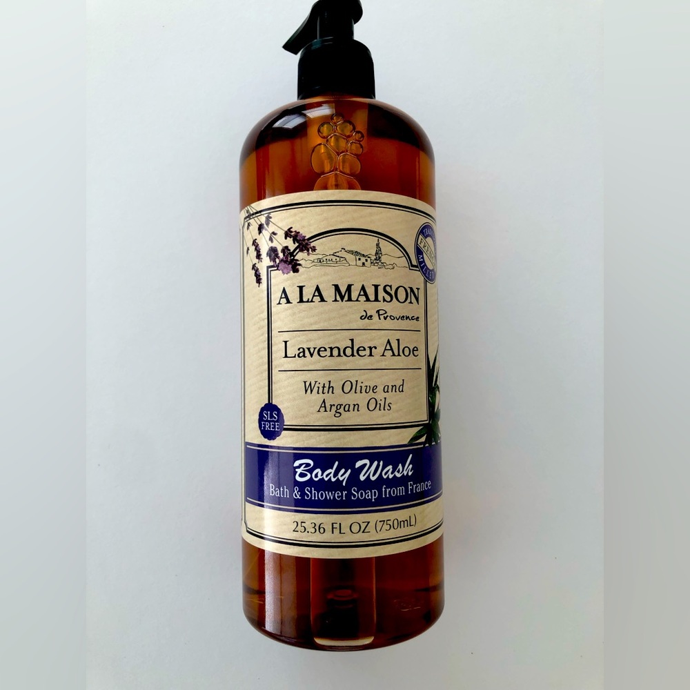 A LA MAISON Lavender Aloe Hydrating Body Wash From France. (750ml)